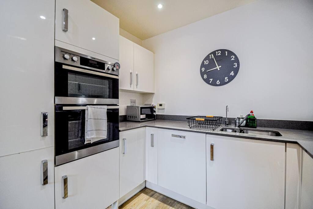 Entire House Sleeps 8 Near The River Thames Maidenhead Exterior foto