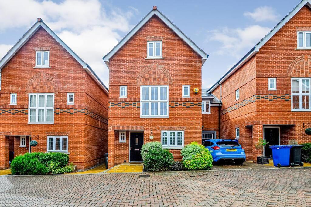 Entire House Sleeps 8 Near The River Thames Maidenhead Exterior foto