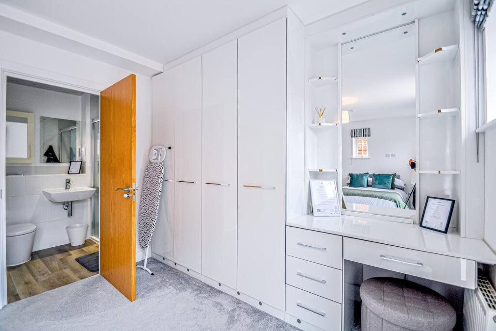 Entire House Sleeps 8 Near The River Thames Maidenhead Exterior foto