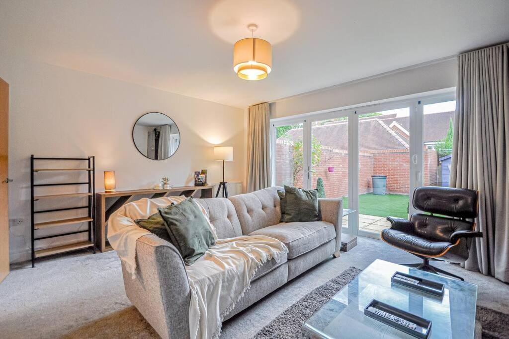 Entire House Sleeps 8 Near The River Thames Maidenhead Exterior foto